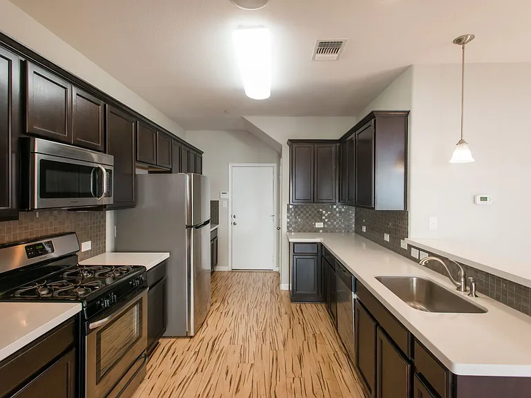 1620 Bryant Dr #103 — Photo 9