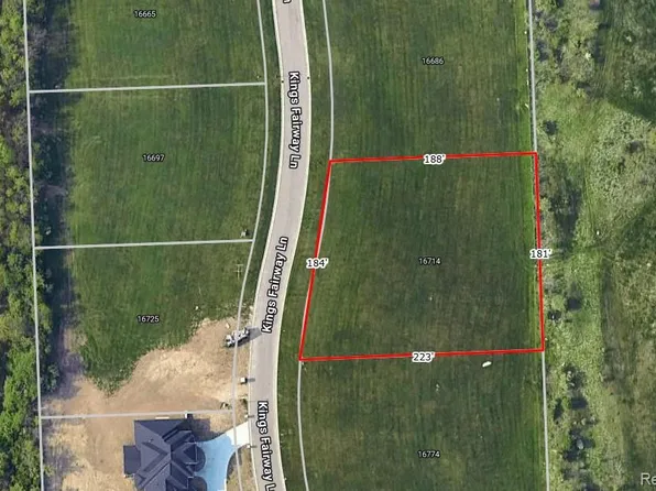 16714 Kings Fairway Ln, Grand Blanc, MI 48439