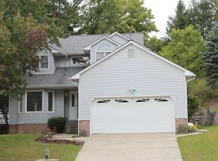 228 Woodbridge Dr, Charleston, WV