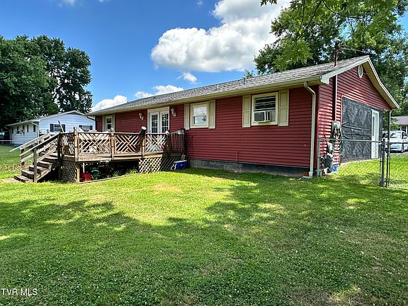 4th image of 210 Morningside Dr