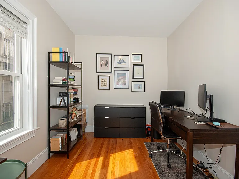 2 Burnham Pl #2 — Photo 5