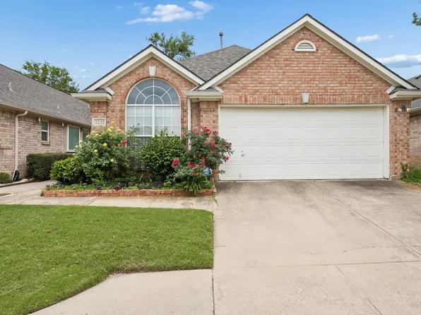 2232 Wembley Wood Ln, Bedford, TX 76022