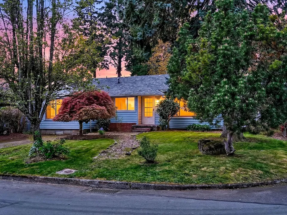 345 NW Norman Ave