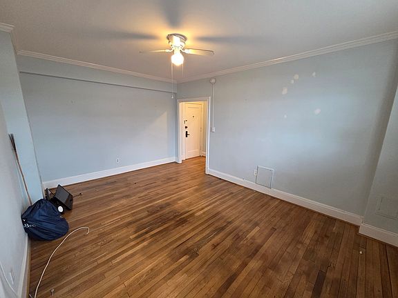 5th image of 3010 Wisconsin Ave NW APT 309