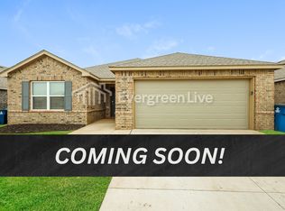 518 Crystal Ln, Tuttle, OK 73089