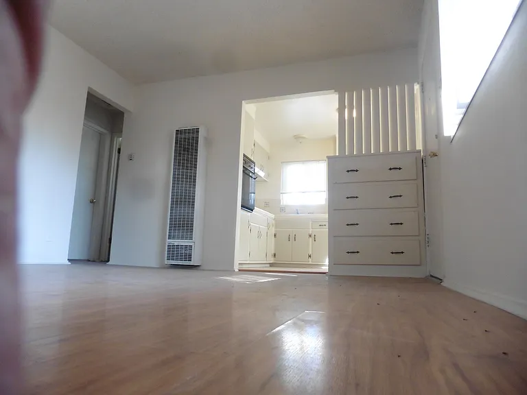 406 S 6th St #3 — Photo 3