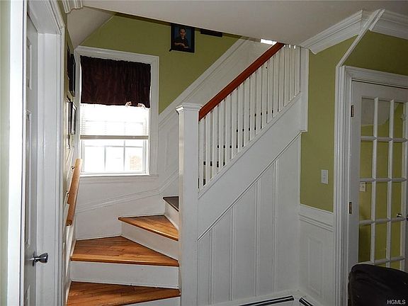 3rd image of 67 Wickham Ave