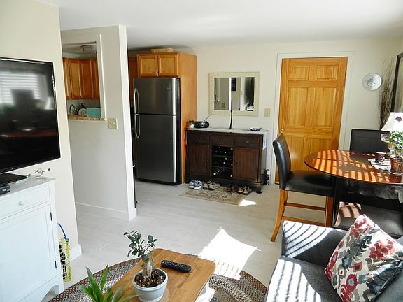 4th image of 4 Raymond St APT 7