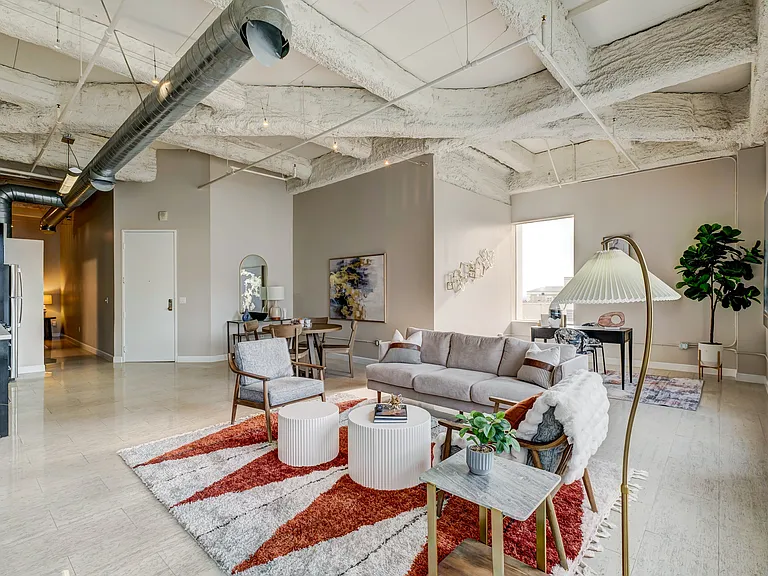 Thurman Lofts — Photo 3