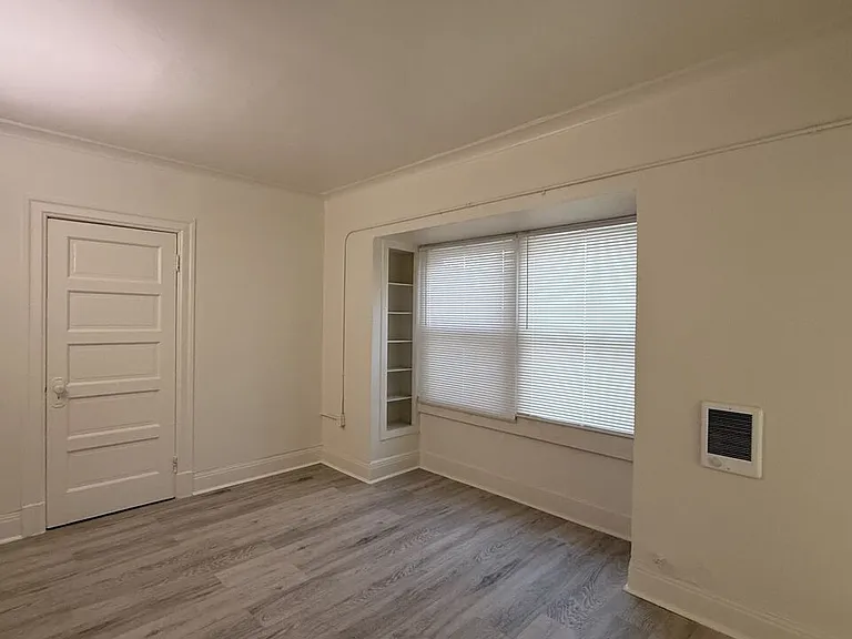 439 Lucas Ave #6 — Photo 3