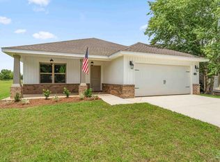 114 Cottage Ln, Atmore, AL 36502