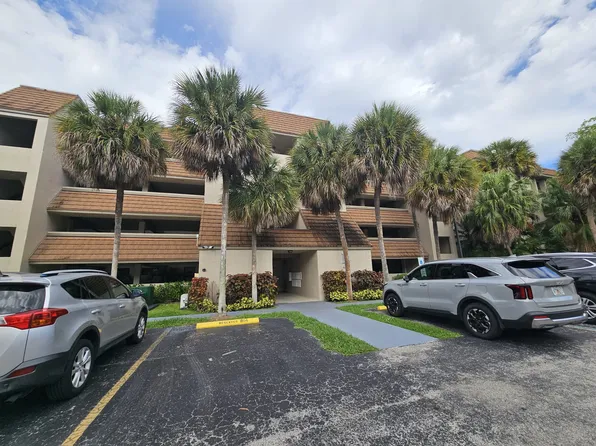 461 Ives Dairy Rd #4062, Miami, FL 33179