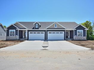 W198N5524 Magnolia Ct, Menomonee Falls, WI 53051
