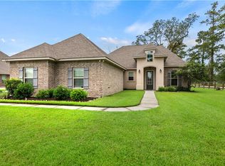 814 Lee Dr, Ponchatoula, LA 70454