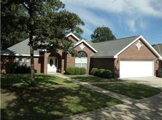 108 Pine Ridge Dr, Bastrop, TX 78602