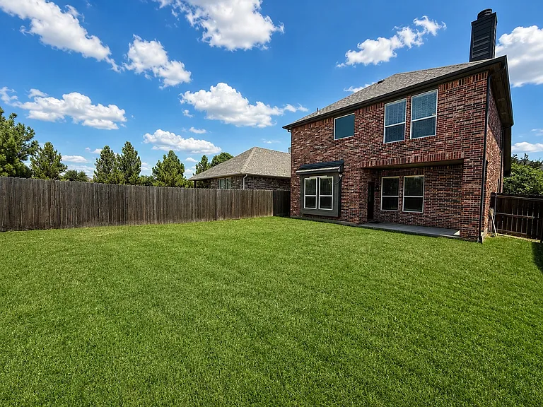 1709 Belton Dr — Photo 21