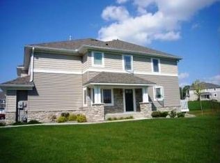 5090 Yuma Ln N, Plymouth, MN 55446