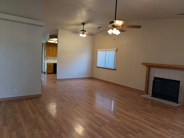 3524 E Roosevelt Ave, Visalia, CA 93292