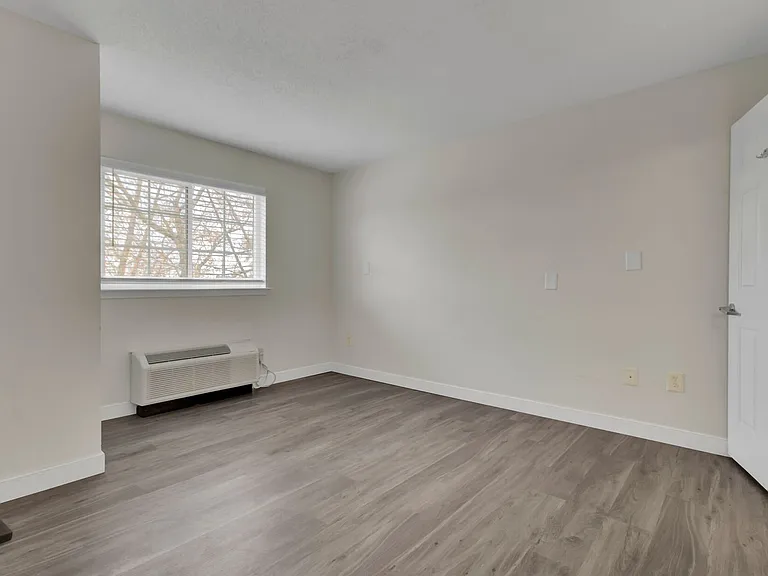 Stafford Commons — Photo 52
