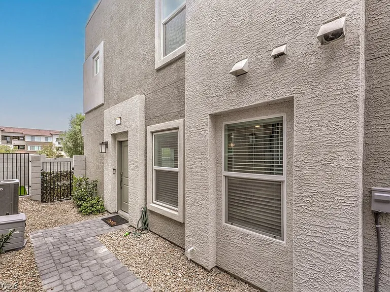 344 Banished Ave #2 — Photo 2