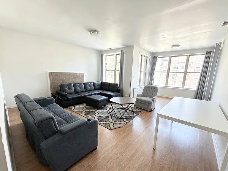 5134-5142 S Ingleside Ave #2A — Photo 1