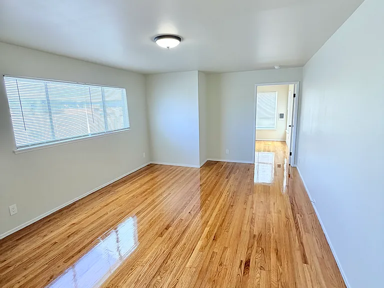 560 26th Ave #11 — Photo 1