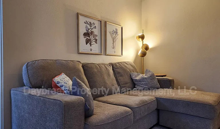 1258 10th St N #204 — Photo 5
