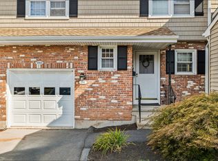 1293 New Britain Ave, West Hartford, CT 06110