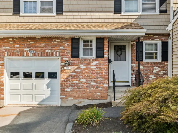 1293 New Britain Ave, West Hartford, CT 06110