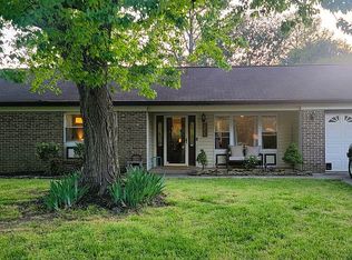 833 Saint Martin Dr, Virginia Beach, VA 23455