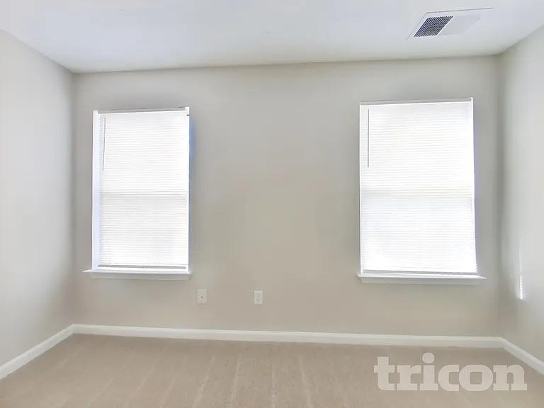 9870 Rivercliff Ln — Photo 14