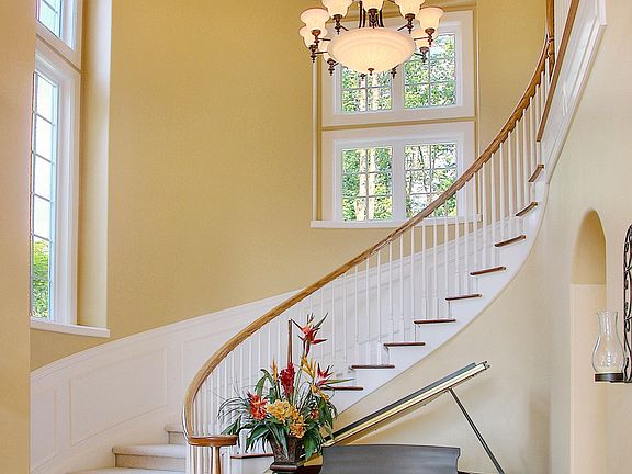 Grand Entry & Staircase