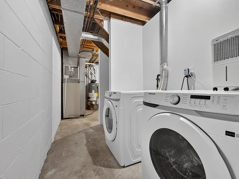 316 Park Ave — Photo 18