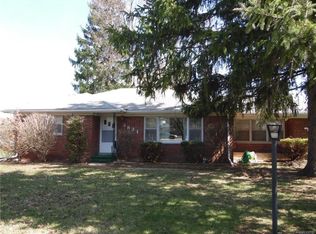 3831 S Canton Center Rd, Canton, MI 48188