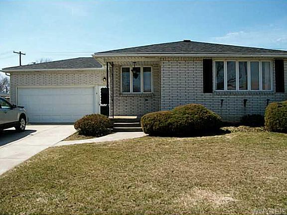 2nd image of 6 Caroline Ln