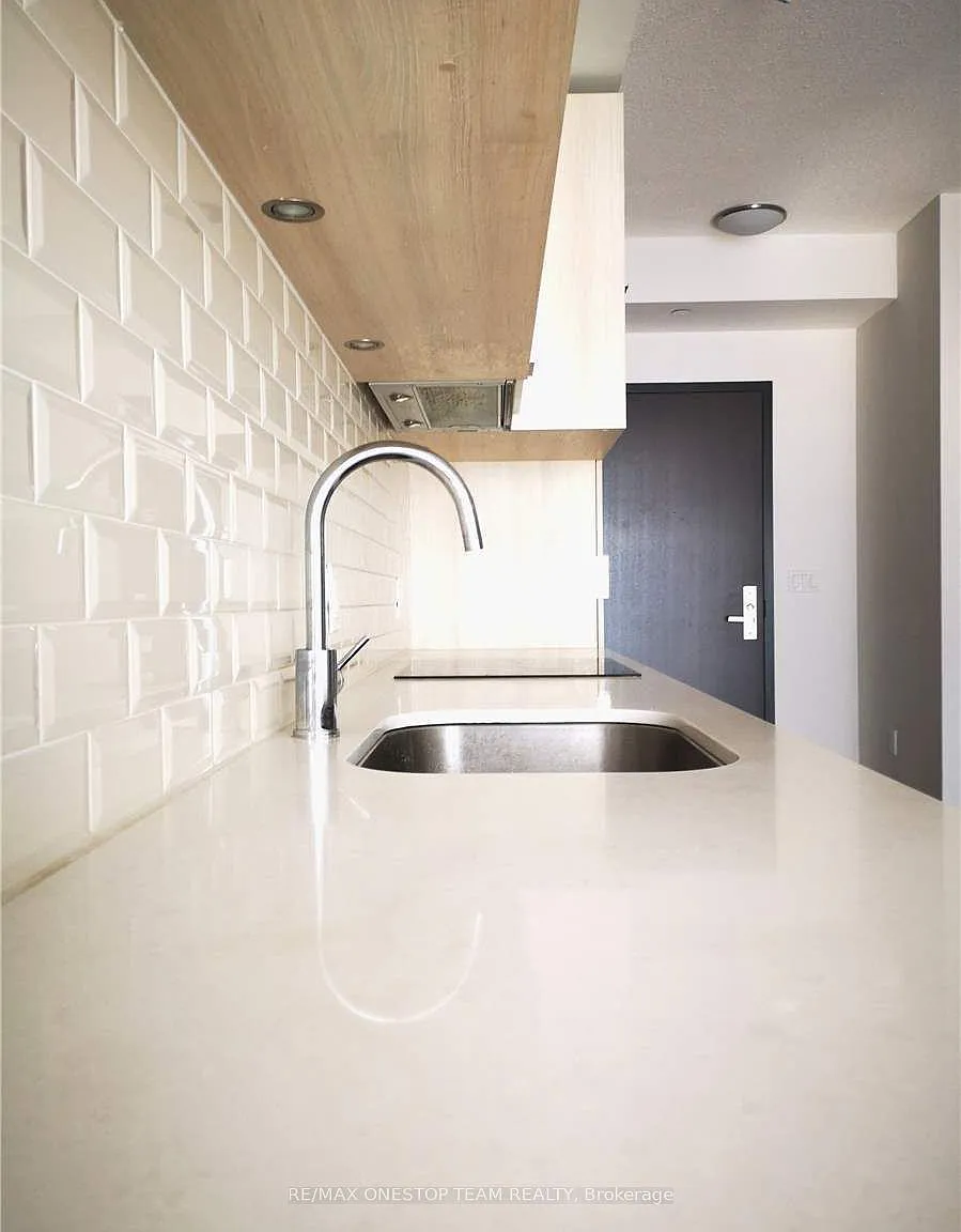 2 bed, $2,400 — Photo 3