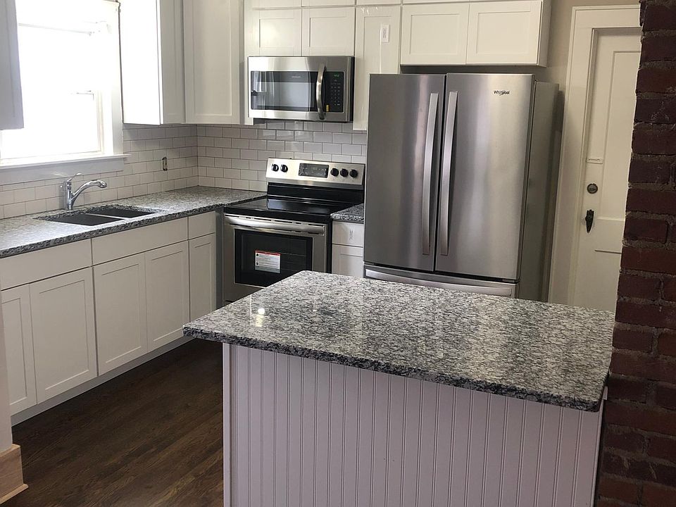 1st image of 2632 3rd St