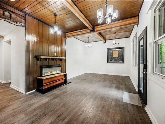 3rd image of 189 Walnut Street