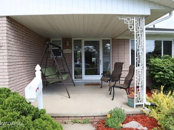 5th image of 34868 Amsterdam Dr