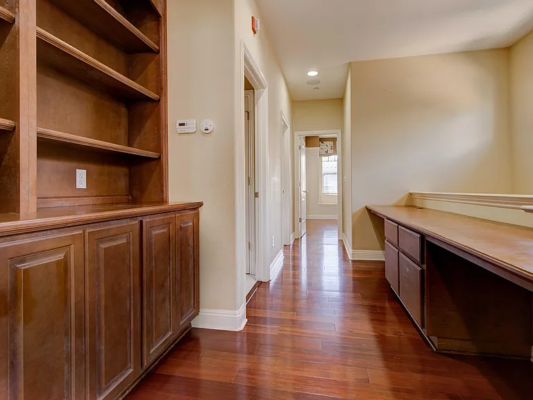 49200 Tulip Ter — Photo 11