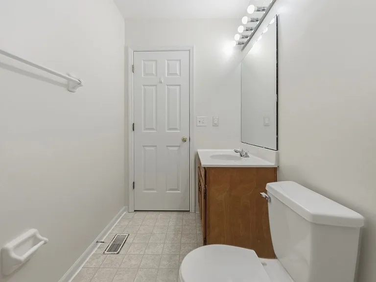 7649 Tollgate Ct — Photo 21