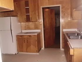 4th image of 1811 Sampson St
