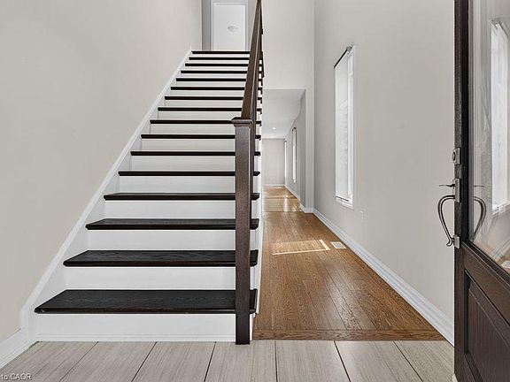5th image of 4311 Mann St #54
