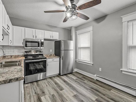 3rd image of 865 Hague Ave APT 2