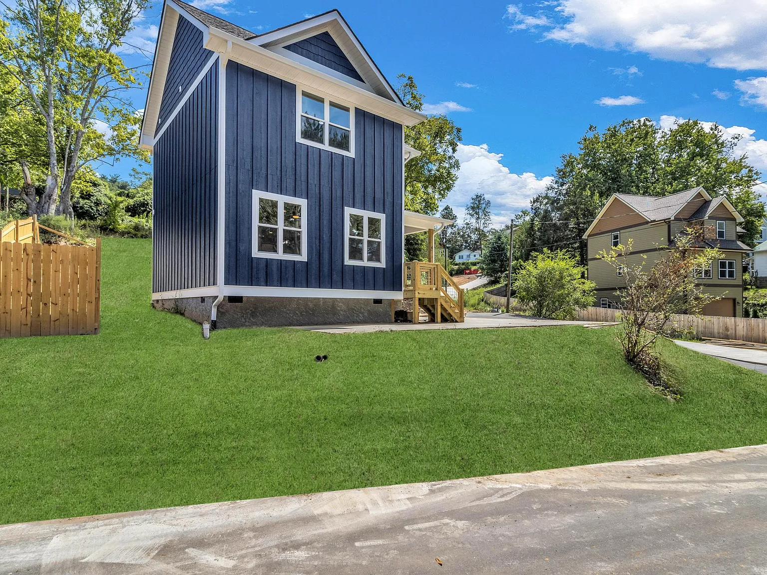 2 bed, 2.5 bath, 1320 sqft, $2,495 — Photo 3