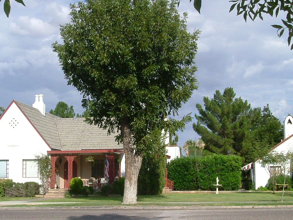 Home with Guest Cottage
