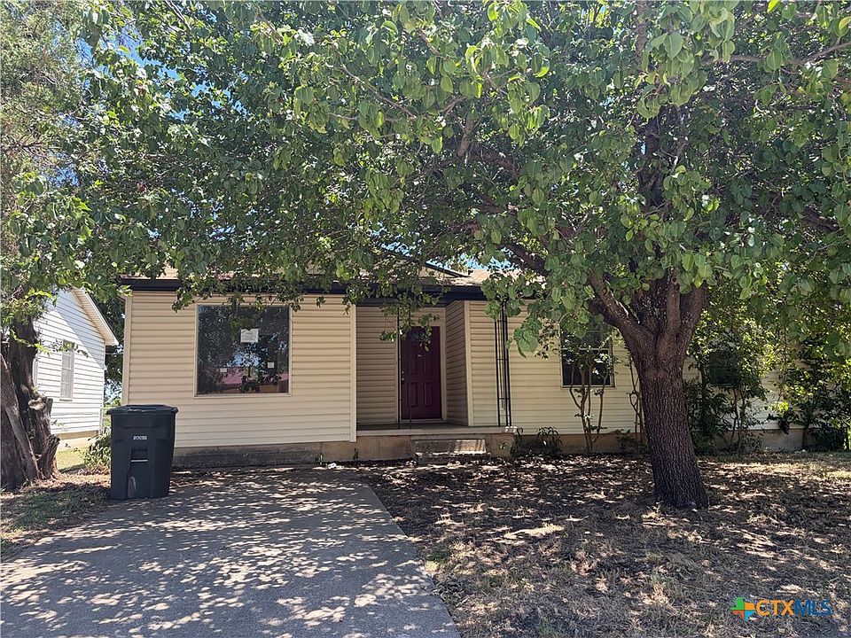 1st image of 207 W Voelter Ave