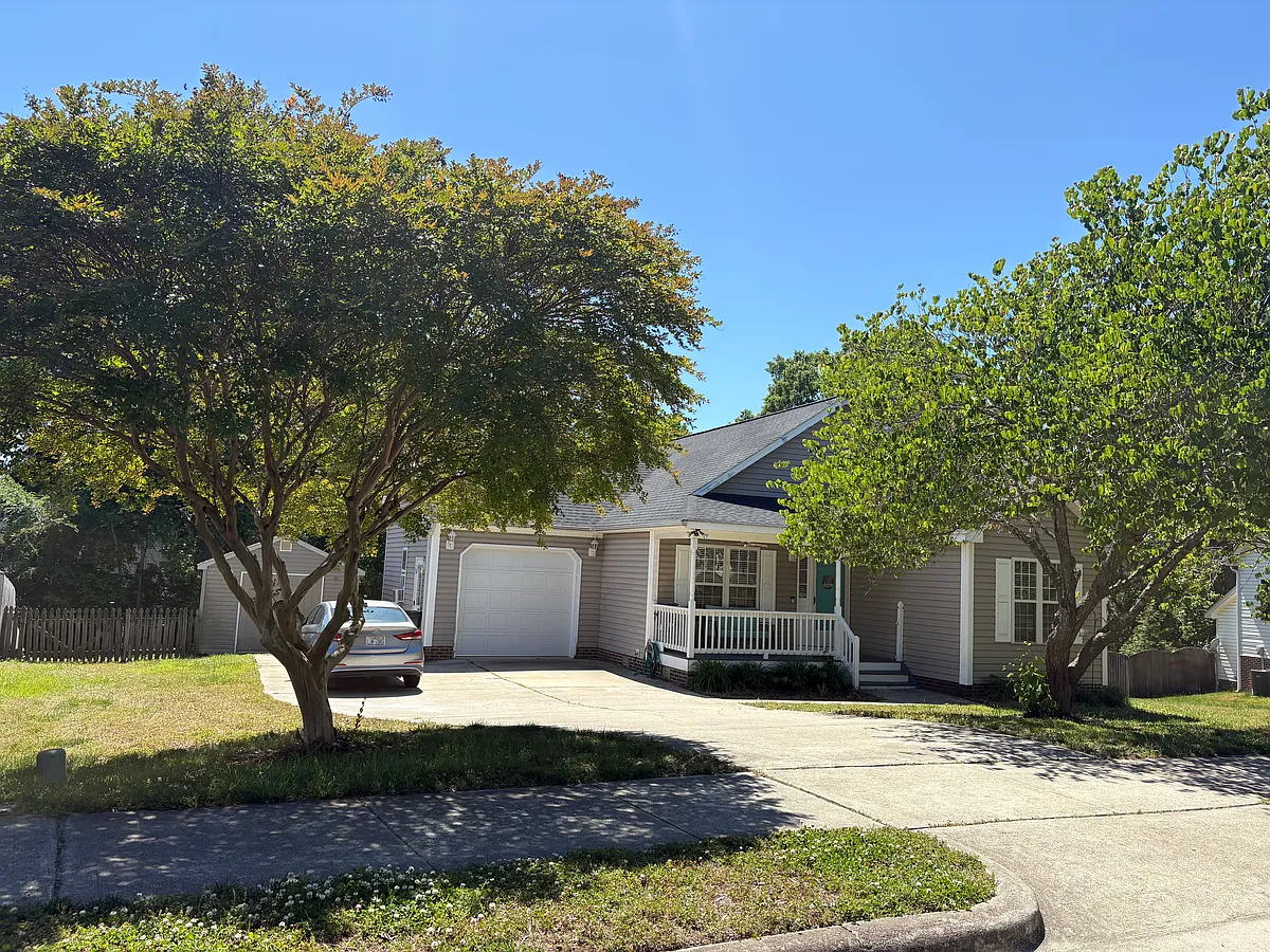 Building Photo - 1308 Sweetclover Dr