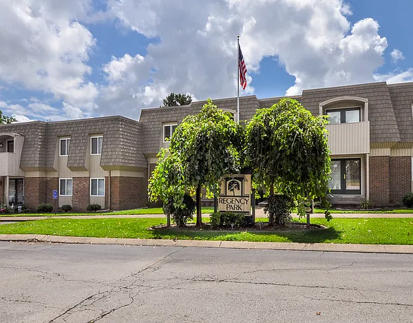 Regency Park Apartments