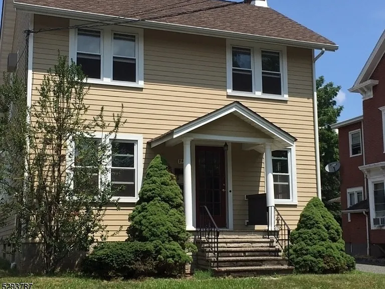 842 South Ave W — Photo 1